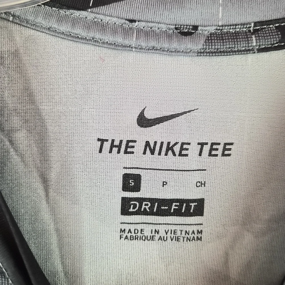 Nike item dri
